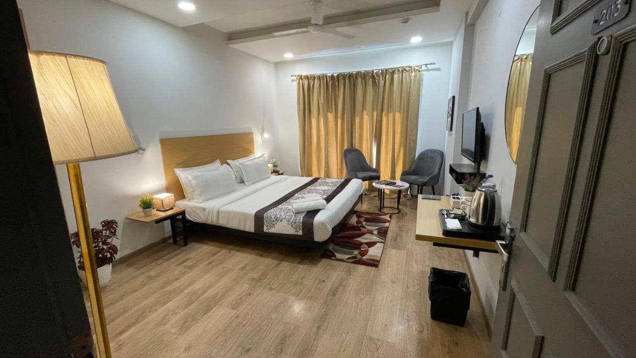 Saltstayz Express - Medicity Near Medanta Hospital Gurgaon Zewnętrze zdjęcie